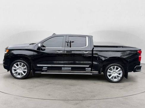 Used 2024 Chevrolet Silverado 1500 High Country w/ High Country Premium Package AWD/4WD image 2