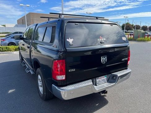 Used 2020 RAM 1500 Classic SLT w/ Luxury Group AWD/4WD image 7