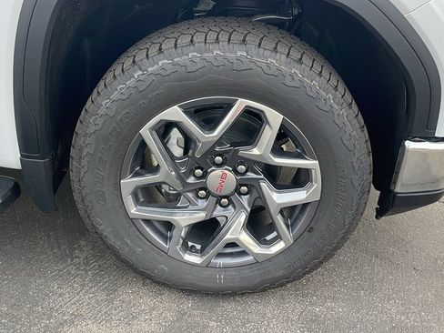New 2026 GMC Sierra 1500 SLT w/ SLT Premium Plus Package AWD/4WD image 9