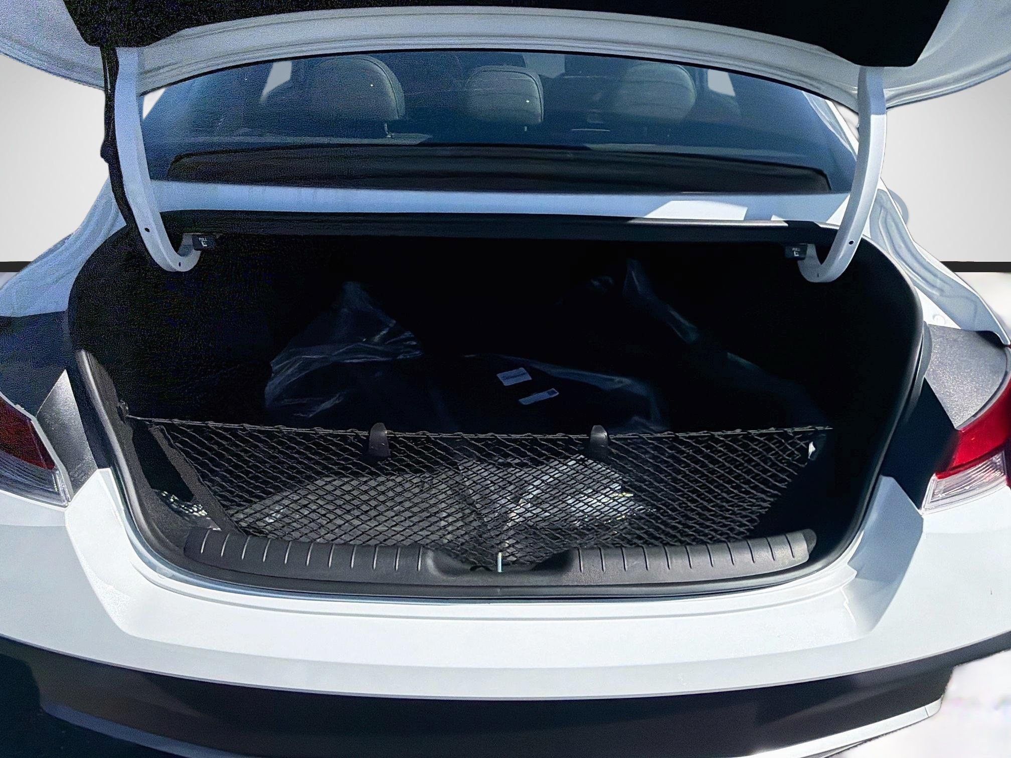 New 2026 Hyundai Elantra SEL Sport FWD image 19