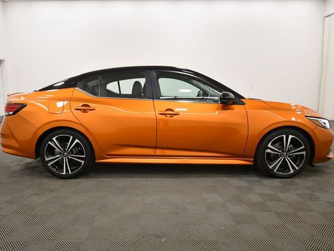 Used 2023 Nissan Sentra SR w/ SR Premium Package FWD image 9