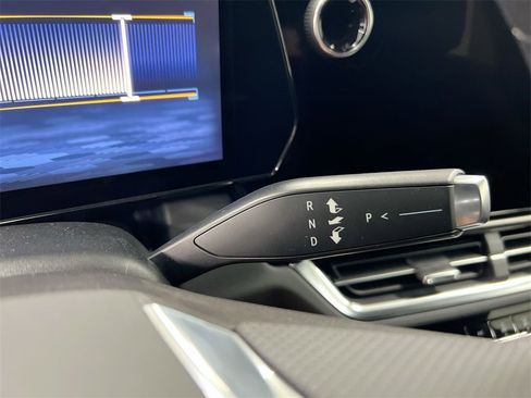 New 2026 Chevrolet Equinox EV LT image 17