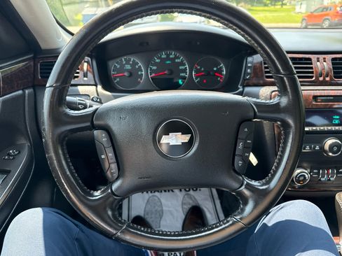 Used 2014 Chevrolet Impala LT w/ LT Sunroof Package image 19