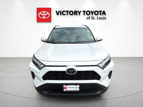 Used 2025 Toyota RAV4 XLE FWD image 8