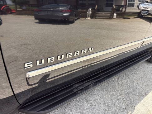 Used 2010 Chevrolet Suburban LTZ AWD/4WD image 11