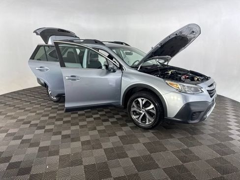 Used 2022 Subaru Outback Limited AWD/4WD image 12