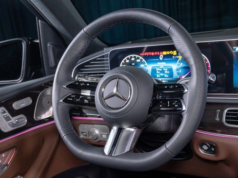 New 2025 Mercedes-Benz GLS 450 4MATIC image 16