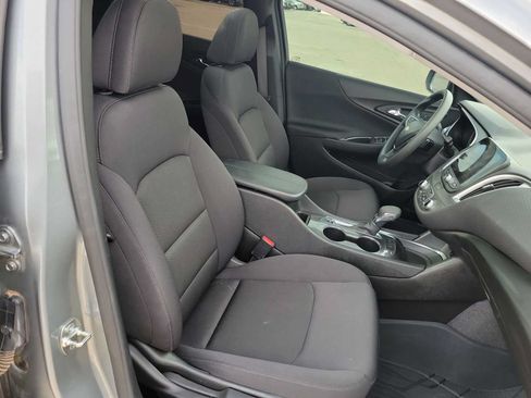 Used 2025 Chevrolet Malibu LT FWD image 18