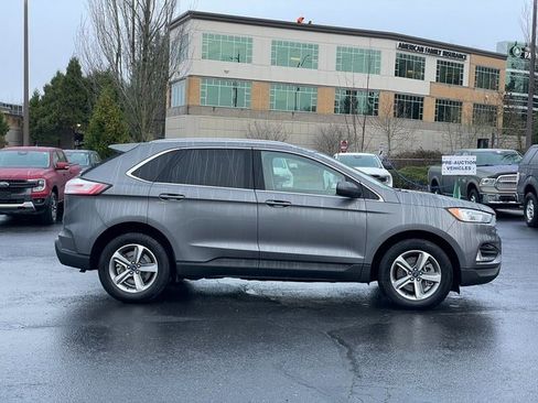 Certified 2022 Ford Edge SEL w/ Convenience Package image 2