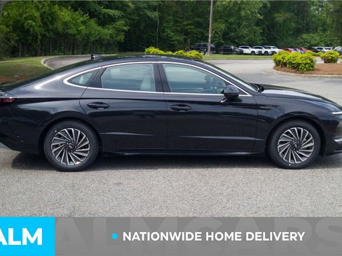 Used 2025 Hyundai Sonata Limited FWD image 5