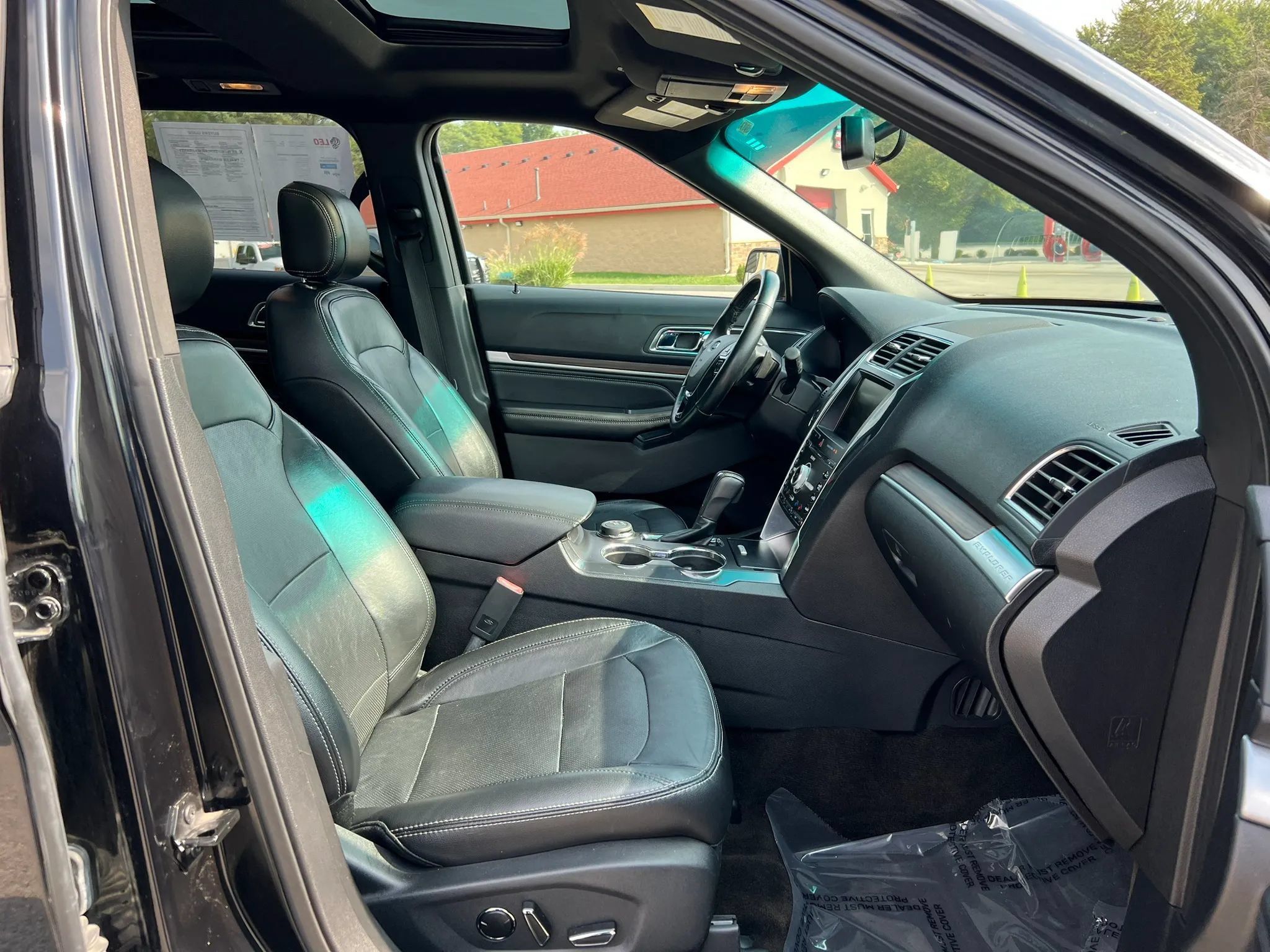 Used 2016 Ford Explorer Limited AWD/4WD image 24