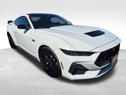 Used 2025 Ford Mustang GT image 7