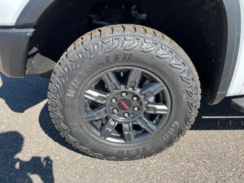 New 2026 GMC Sierra 1500 AT4X AWD/4WD image 11