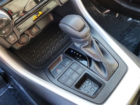 Certified 2025 Toyota RAV4 XLE image 18