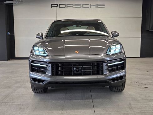 New 2026 Porsche Cayenne Base image 26