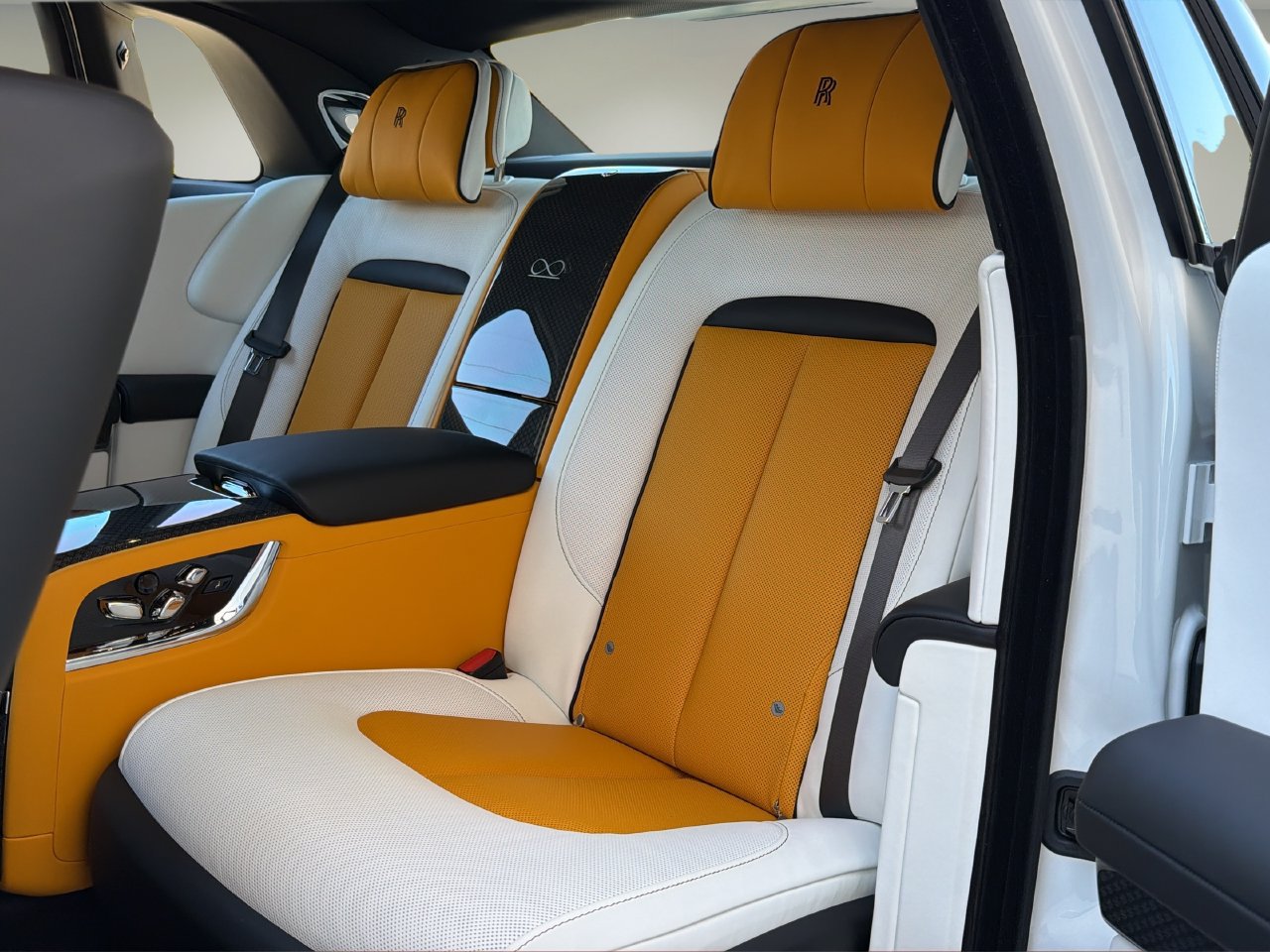 New 2027 Rolls-Royce Ghost Black Badge AWD/4WD image 17