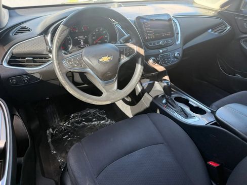 Used 2020 Chevrolet Malibu LT FWD image 8