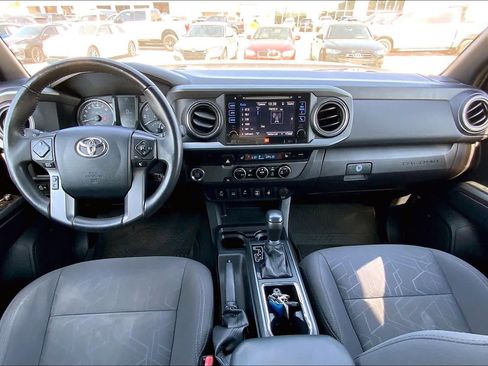 Used 2016 Toyota Tacoma TRD Off-Road image 14