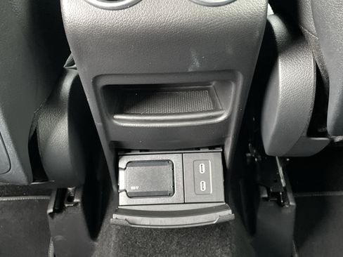 Certified 2025 Mercedes-Benz GLA 250 image 40