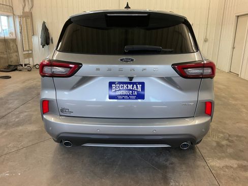 Used 2024 Ford Escape ST-Line w/ Tech Pack #1 AWD/4WD image 4