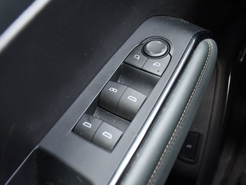 Used 2024 GMC Acadia AT4 w/ Luxury Package image 26