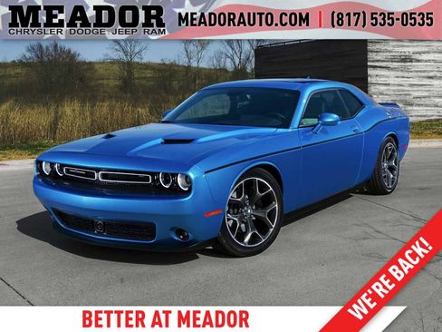 Used 2017 Dodge Challenger SXT w/ Blacktop Package image 1