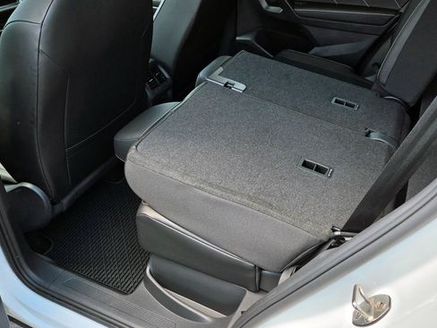Certified 2024 Volkswagen Tiguan SE AWD/4WD image 49