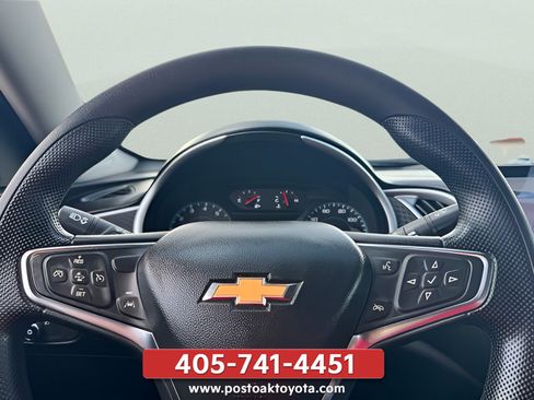 Used 2025 Chevrolet Malibu LT FWD image 32