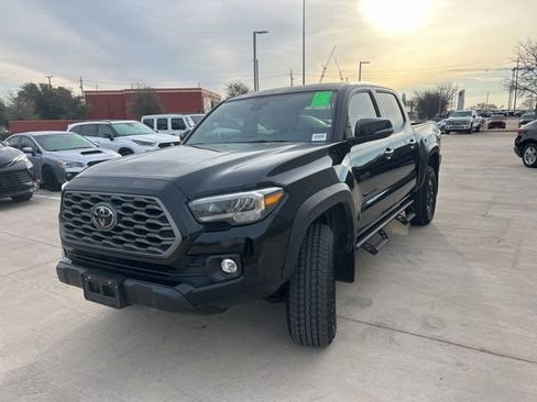 Used 2023 Toyota Tacoma TRD Off-Road image 8