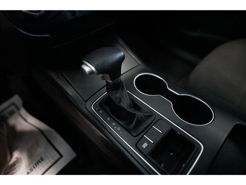 Used 2020 Kia Sorento LX image 20