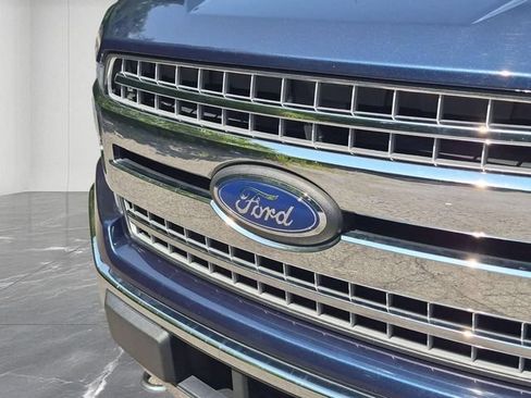 Used 2018 Ford F150 XLT w/ Equipment Group 302A Luxury AWD/4WD image 9