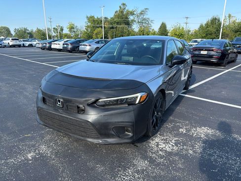 Used 2022 Honda Civic Sport image 2