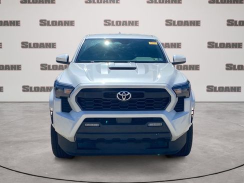 Used 2024 Toyota Tacoma TRD Sport AWD/4WD image 3