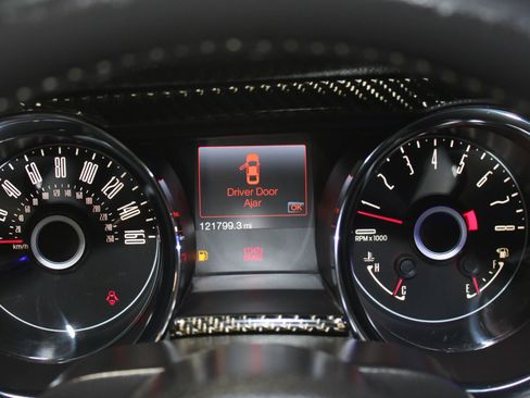 Used 2014 Ford Mustang GT RWD image 12