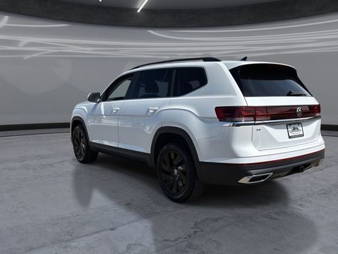 New 2026 Volkswagen Atlas SE FWD image 4
