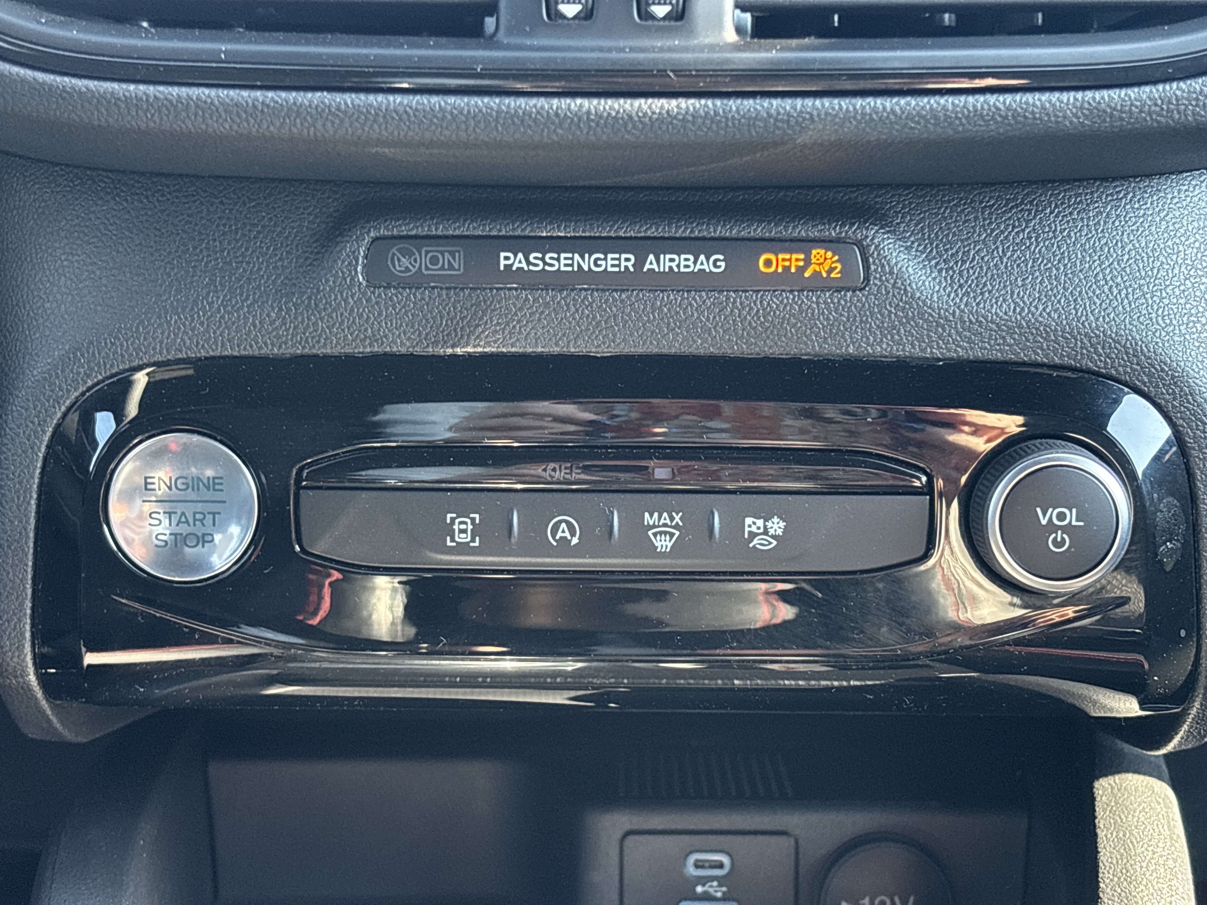 Used 2023 Ford Escape ST-Line w/ Tech Pack #1 AWD/4WD image 13