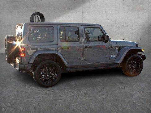 Used 2023 Jeep Wrangler Unlimited Sahara w/ Cold Weather Group image 6