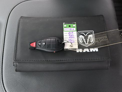 Used 2018 RAM 2500 Tradesman w/ Chrome Appearance Group image 19