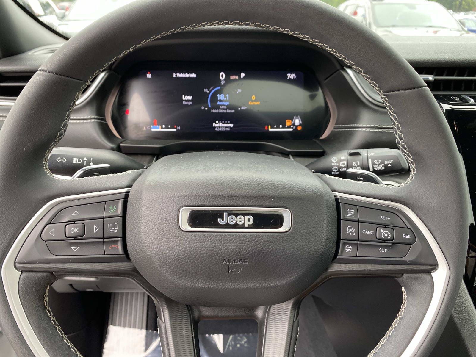 Used 2023 Jeep Grand Cherokee Altitude AWD/4WD image 16