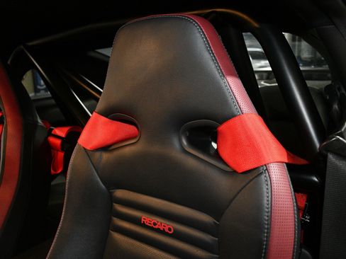 Used 2013 Nissan GT-R Black Edition AWD/4WD image 9