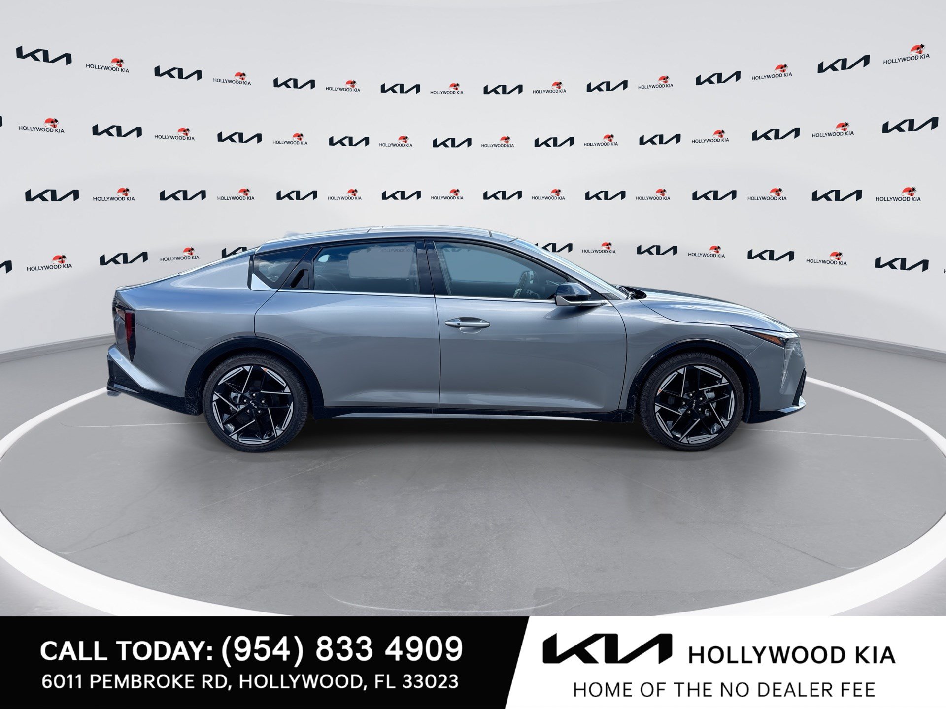 New 2026 Kia K4 GT-Line w/ GT-Line Premium Package FWD image 9