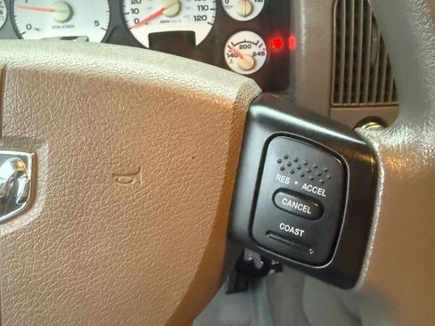 Used 2004 Dodge Ram 3500 Truck SLT w/ Trailer Tow Group image 14