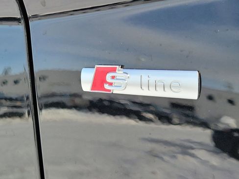 Used 2024 Audi Q5 e Prestige w/ Prestige Package image 6