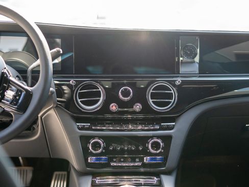 Certified 2024 Rolls-Royce Spectre w/ Spectre Launch Package AWD/4WD image 4