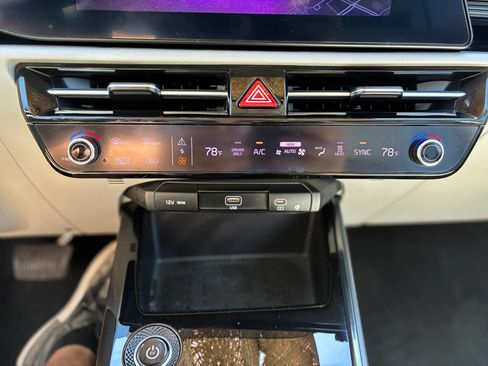 Used 2023 Kia Niro Wind FWD image 64