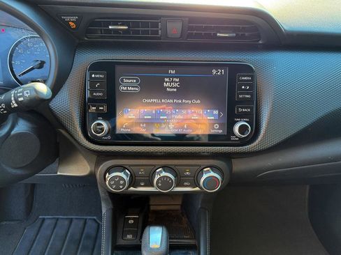 Used 2023 Nissan Kicks SV image 16