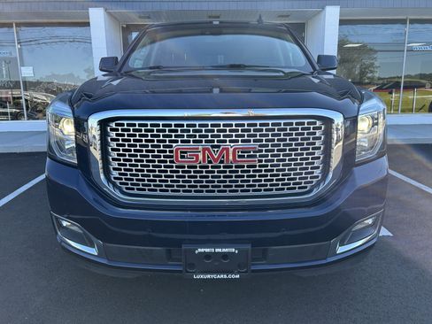 Used 2017 GMC Yukon XL Denali w/ Open Road Package image 2