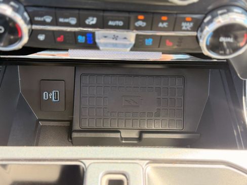 Used 2022 Ford F150 Lariat w/ Equipment Group 502A High AWD/4WD image 31