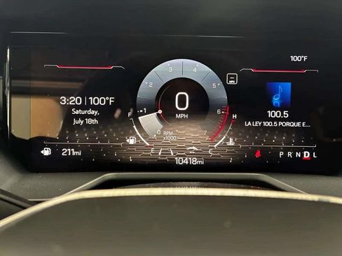 Used 2025 GMC Acadia Elevation w/ Elevation Premium Package FWD image 13