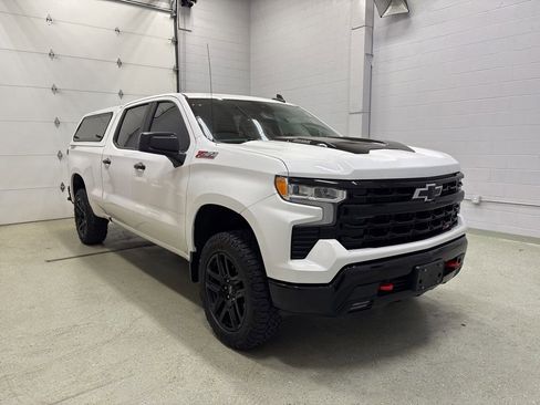 Used 2023 Chevrolet Silverado 1500 LT Trail Boss w/ Protection Package AWD/4WD image 2